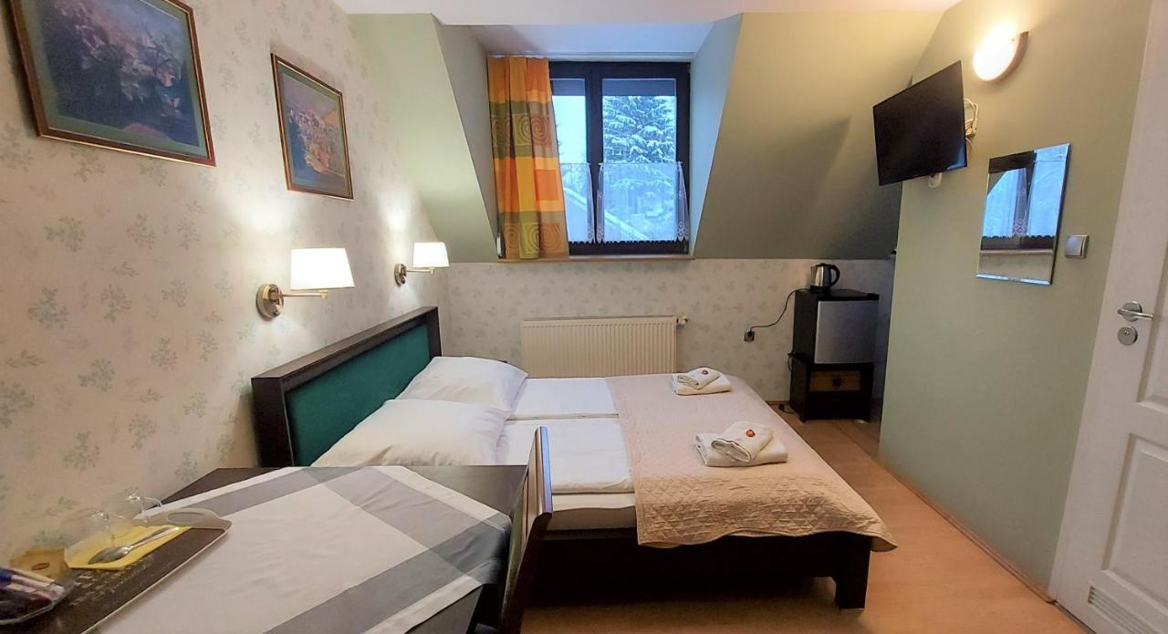 Dom Pod Kasztanami Apartment Kazimierz Dolny Bagian luar foto